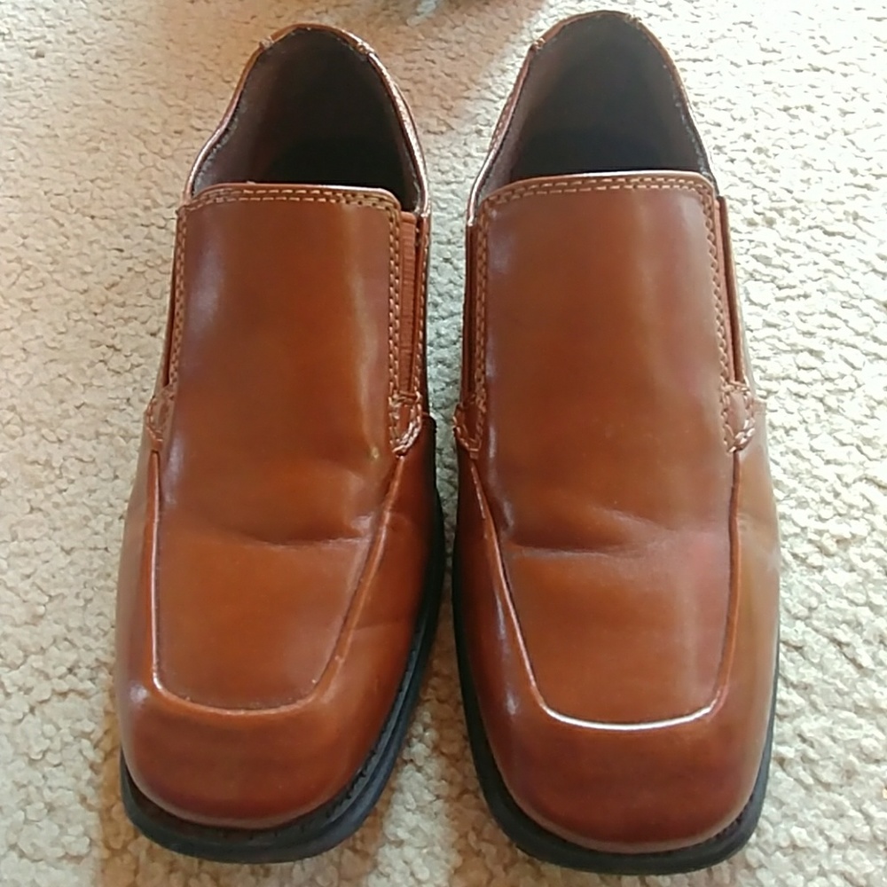 Boys dress shoes, great condition
